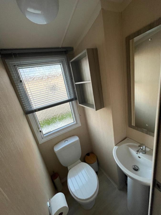 Delightful 6 Berth Holiday Home With Decking Area Chichester Dış mekan fotoğraf